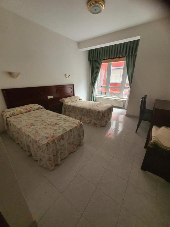 Flor De Loto Hotel Ordes Exterior photo